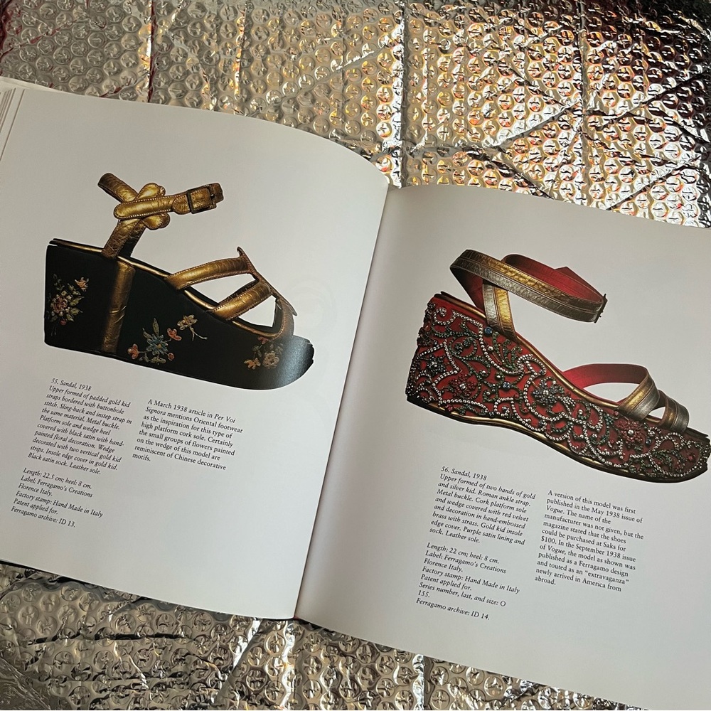 SALVATORE FERRAGAMO: THE ART OF THE SHOE (1898-1960) • RIZZOLI • 1992 HARDCOVER - Picture 11 of 16